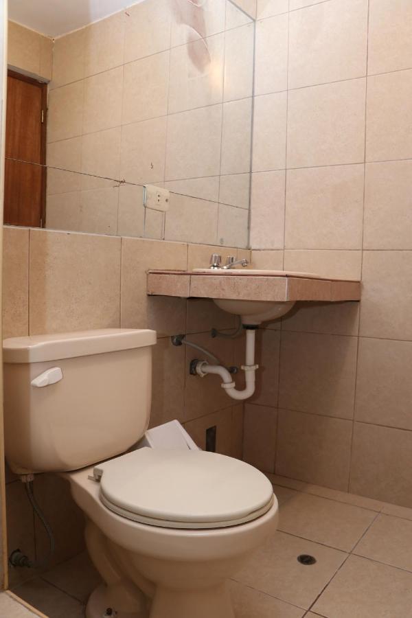 Hotel Alpamayo Guest House ワラス エクステリア 写真