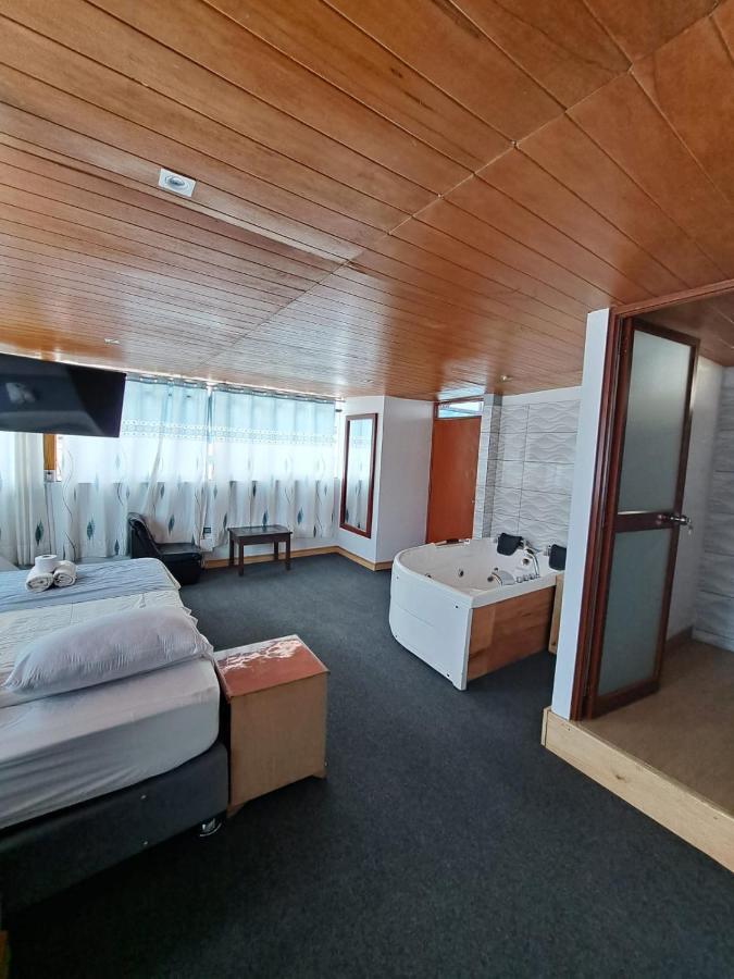 Hotel Alpamayo Guest House ワラス エクステリア 写真