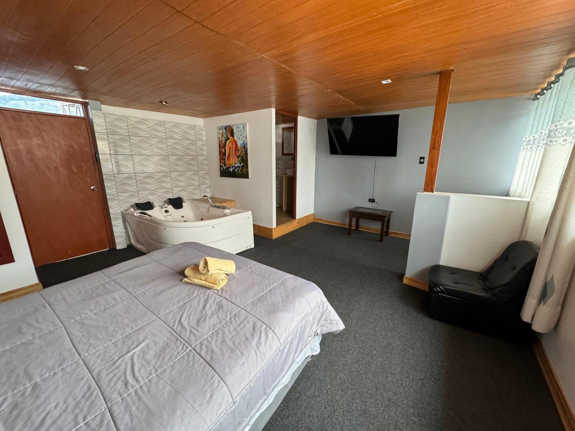 Hotel Alpamayo Guest House ワラス エクステリア 写真
